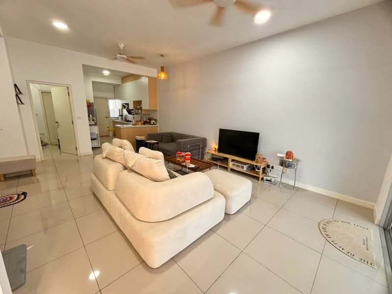 2-storey Terraced House for Sale in Rawang (Selangor) - Alice Low - Living Room - PropertyGuru.com.my