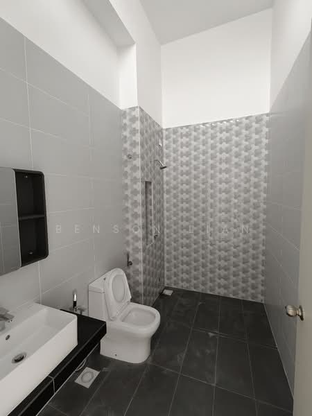 1-storey Terraced House for Rent in Shah Alam (Selangor) - Benson Lian - Bathroom - PropertyGuru.com.my
