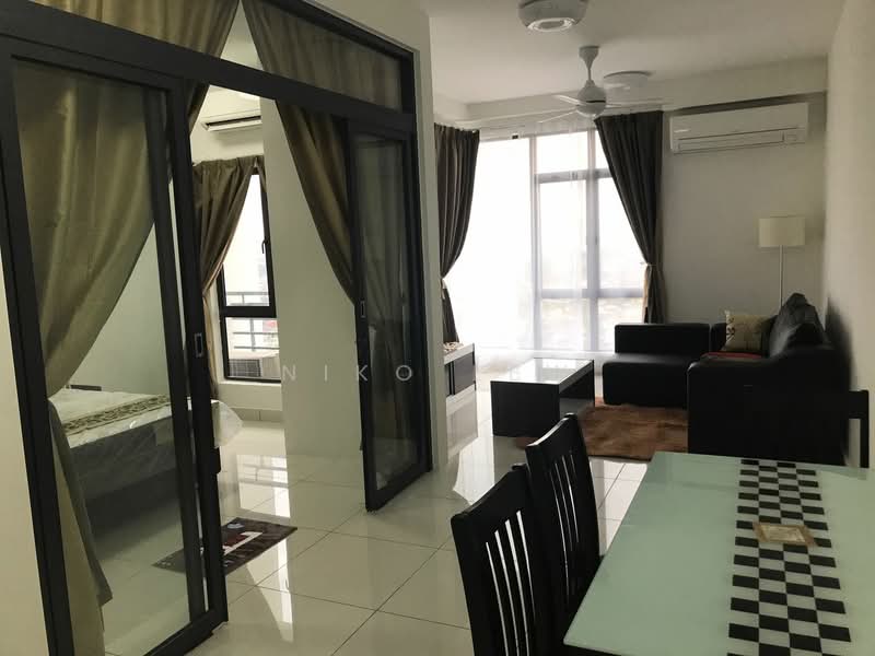 Service Residence for Sale at Residences @ 1 Tebrau - Niko Lew - Living Room - PropertyGuru.com.my