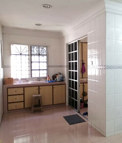 Rumah Teres untuk Dijual di Bukit Rahman Putra (Sungai Buloh) - Eunice Lai - Kitchen - PropertyGuru.com.my