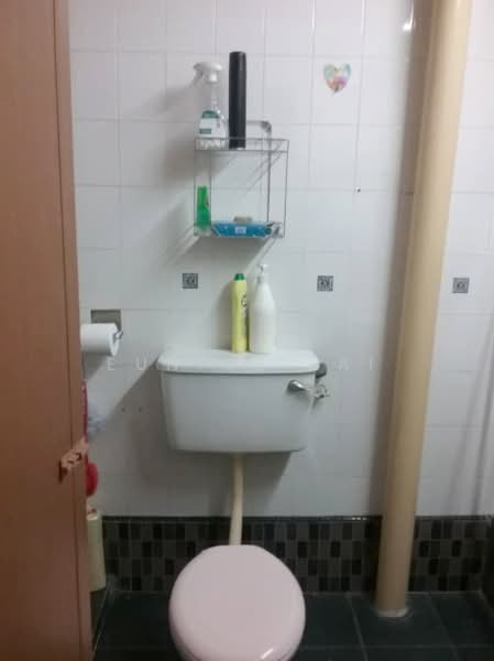 Rumah Teres untuk Dijual di Bukit Rahman Putra (Sungai Buloh) - Eunice Lai - Bathroom - PropertyGuru.com.my