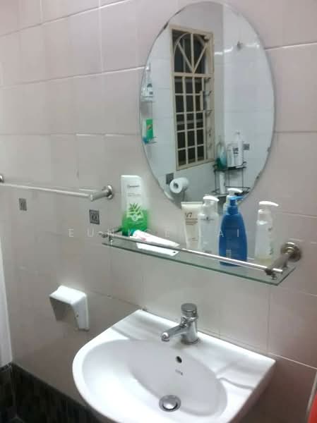 Rumah Teres untuk Dijual di Bukit Rahman Putra (Sungai Buloh) - Eunice Lai - Bathroom - PropertyGuru.com.my