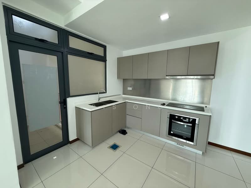 Service Residence for Rent at Crescent Bay Suites (Teluk Bayu) - Kris Ong - Kitchen - PropertyGuru.com.my
