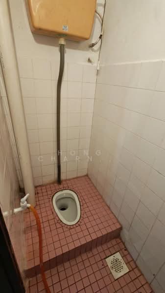 Rumah Flat untuk Disewa di Flat Tasek 64 - Hong Charng Lee - Bathroom - PropertyGuru.com.my