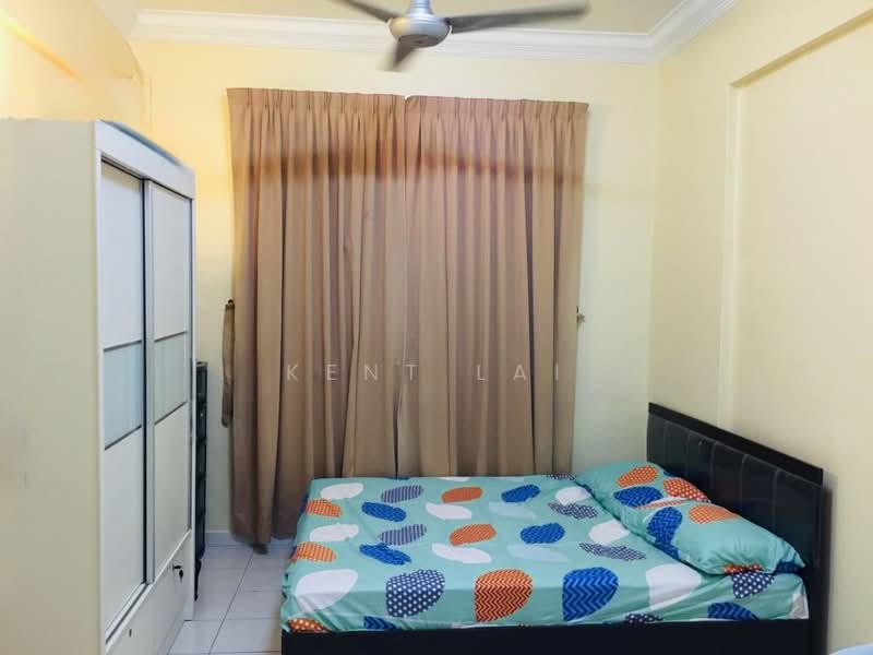 Condominium for Sale at Putra Place Condominium - Kent Lai - Bedroom - PropertyGuru.com.my