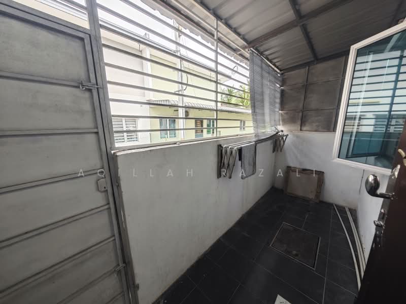 1-storey Terraced House for Sale in Taman Indah Klia (Sepang) - Aqillah Razali - Balcony - PropertyGuru.com.my
