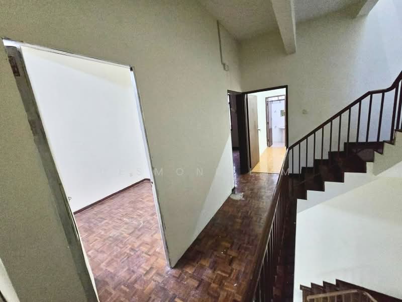 3-storey Terraced House for Rent in Johor Bahru (Johor) - Desmond Lim - Corridor - PropertyGuru.com.my