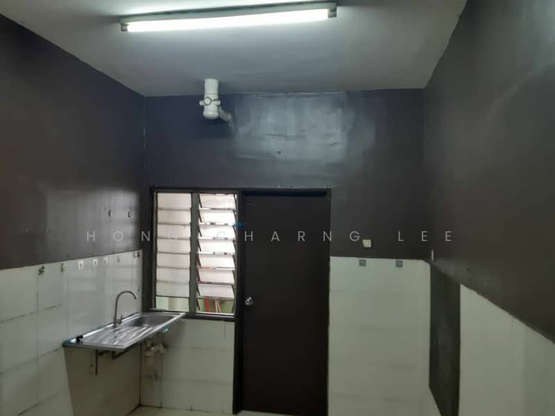 Apartment for Rent at Taman Larkin Idaman Plot C - Hong Charng Lee - Kitchen - PropertyGuru.com.my