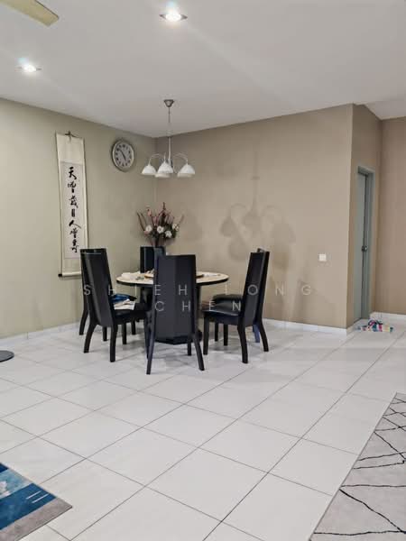 Rumah Teres 2 Tingkat untuk Dijual di Setia Tropika (Johor Bahru) - Shieh Long Chen - Dining Room - PropertyGuru.com.my
