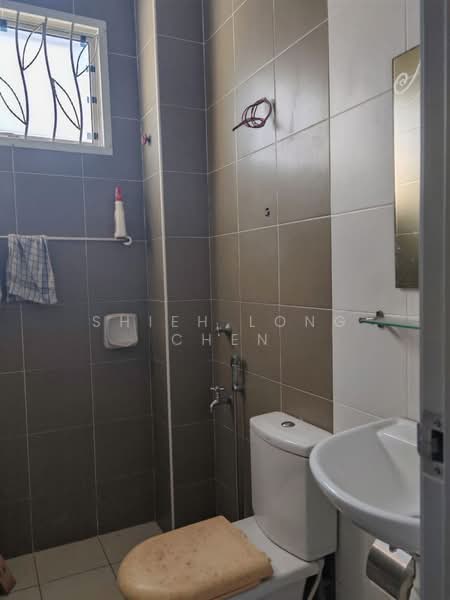 Rumah Teres 2 Tingkat untuk Dijual di Setia Tropika (Johor Bahru) - Shieh Long Chen - Bathroom - PropertyGuru.com.my
