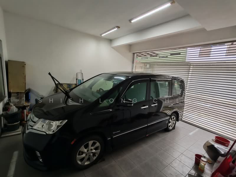2-storey Terraced House for Sale in Setia Tropika (Johor Bahru) - Shieh Long Chen - Car Park - PropertyGuru.com.my