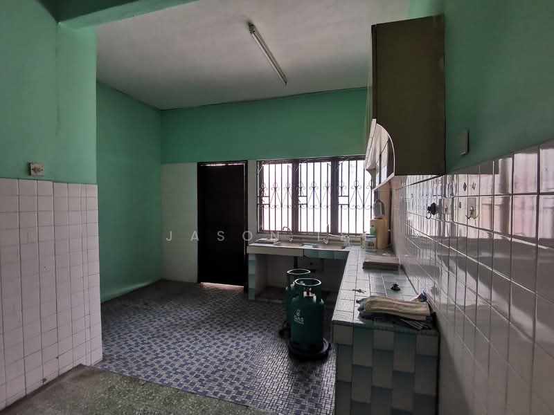 2-storey Terraced House for Sale in Taman Overseas Union (Taman Oug) (Jalan Klang Lama (Old Klang Road)) - Jason Lee - Kitchen - PropertyGuru.com.my