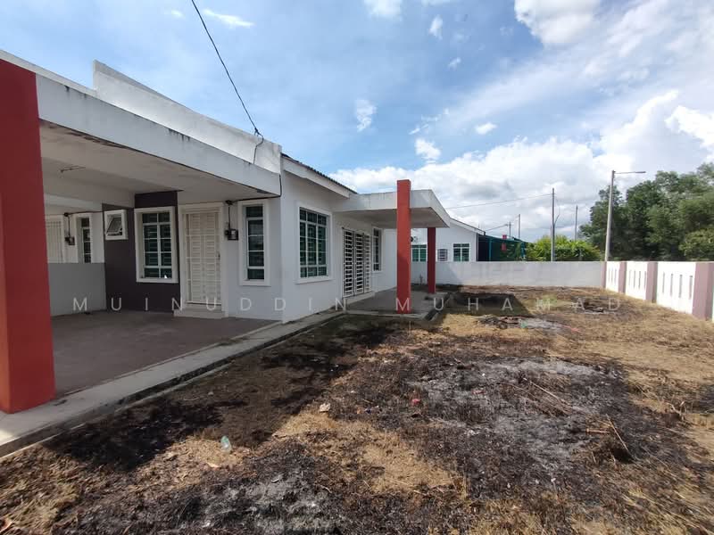 1-storey Terraced House for Sale in Tronoh (Perak) - Muinuddin Muhamad - Exterior - PropertyGuru.com.my