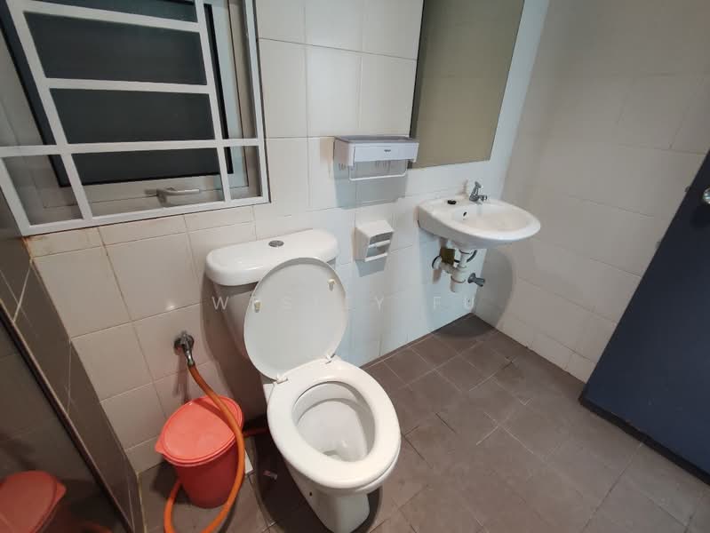 Servis Apartment untuk Disewa di Saville @ Kajang - Wesley Fu - Bathroom - PropertyGuru.com.my