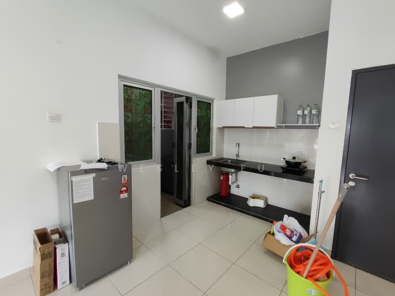 Servis Apartment untuk Disewa di Saville @ Kajang - Wesley Fu - Kitchen - PropertyGuru.com.my
