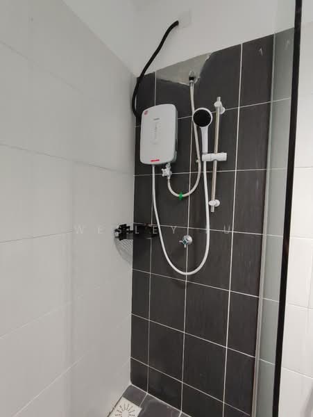 Servis Apartment untuk Disewa di Saville @ Kajang - Wesley Fu - Bathroom - PropertyGuru.com.my