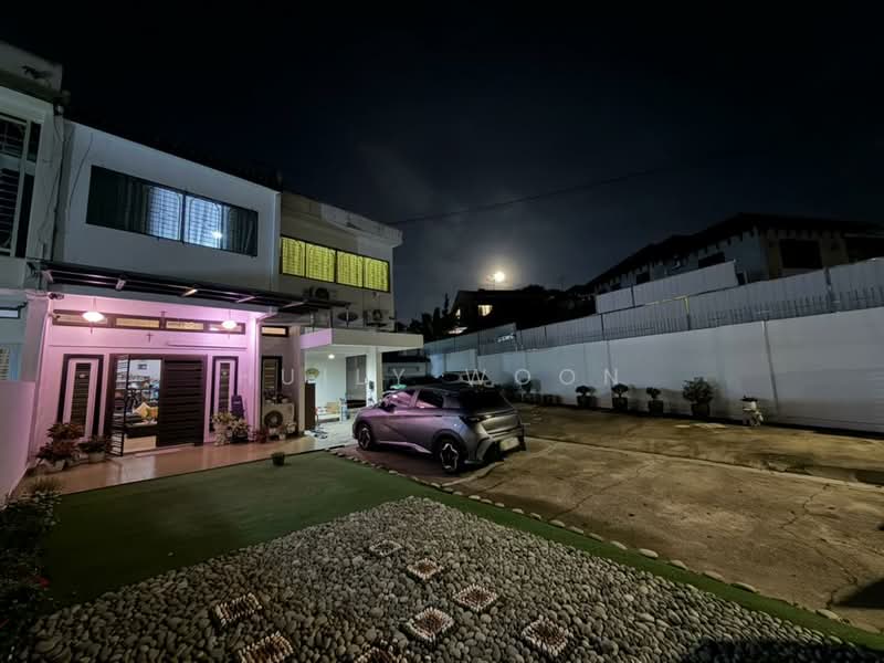 Semi-Detached House for Sale in Taman Tasek (Johor Bahru) - Huily Woon - Exterior - PropertyGuru.com.my