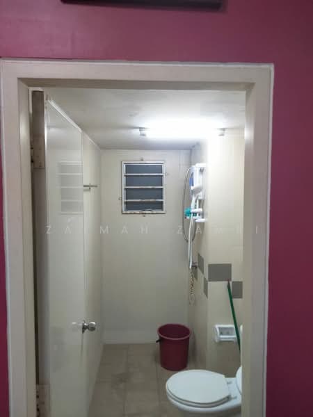 Pangsapuri untuk Disewa di Pangsapuri Seri Mutiara - Zaimah Zamri - Bathroom - PropertyGuru.com.my