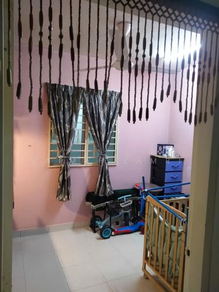 Pangsapuri untuk Disewa di Pangsapuri Seri Mutiara - Zaimah Zamri - Bedroom - PropertyGuru.com.my
