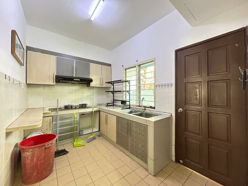 3-storey Terraced House for Rent in Taman Bukit Segar Jaya 1 (Cheras) - Ray Chan - Kitchen - PropertyGuru.com.my