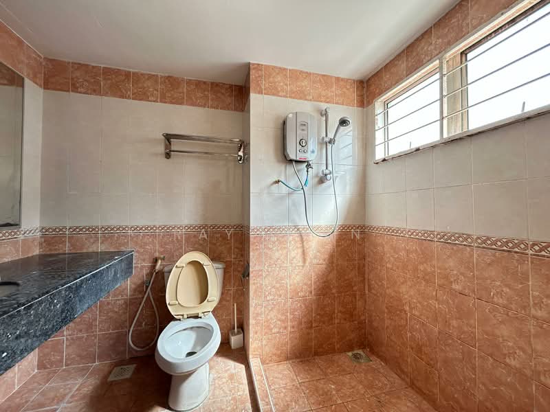 3-storey Terraced House for Rent in Taman Bukit Segar Jaya 1 (Cheras) - Ray Chan - Bathroom - PropertyGuru.com.my