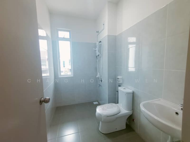 2-storey Terraced House for Rent in Bukit Pelali (Pengerang) - Chang Hoong Wen - Bathroom - PropertyGuru.com.my