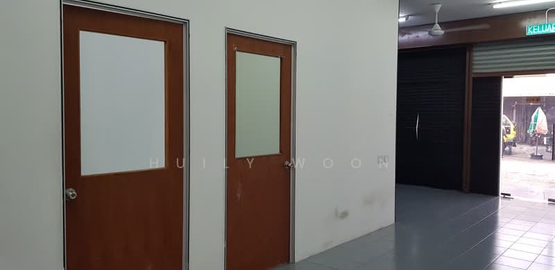 Shop / Office for Rent in Taman Setia Indah (Tebrau) - Huily Woon - Corridor - PropertyGuru.com.my