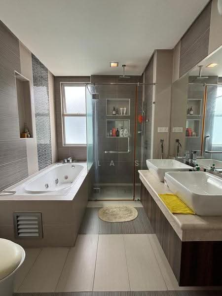 Rumah Teres 2.5-Tingkat untuk Dijual di Putra Heights (Subang Jaya) - Stella Sum - Master Bathroom - PropertyGuru.com.my