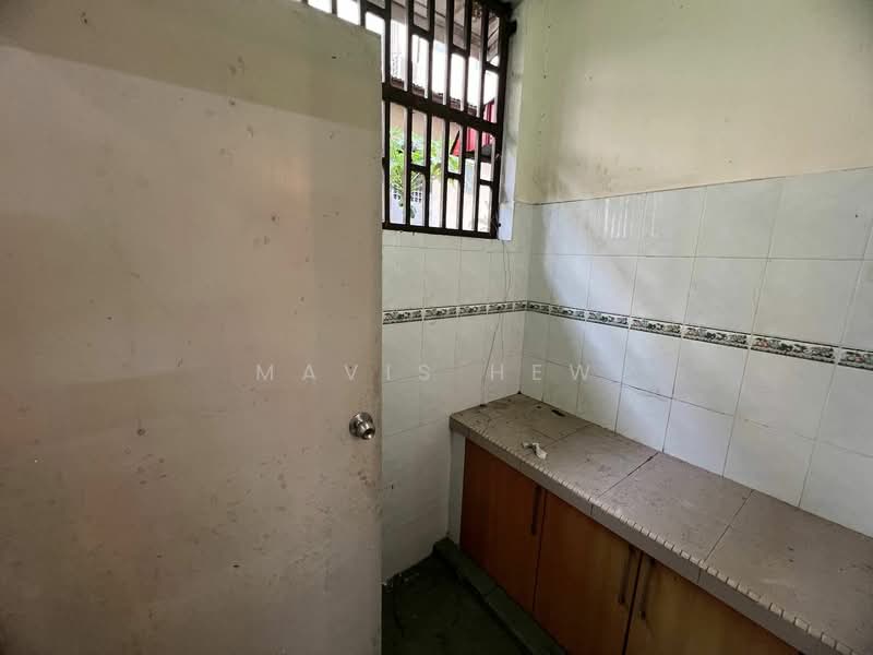 Rumah Teres 2 Tingkat untuk Disewa di Taman Puteri Wangsa (Ulu Tiram) - Mavis Hew - Kitchen - PropertyGuru.com.my