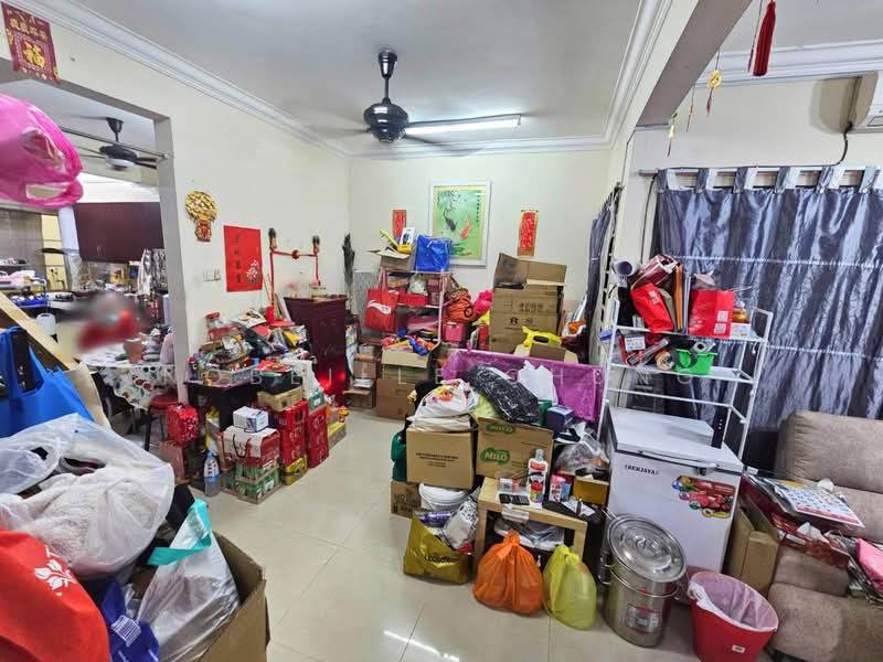 Rumah Teres 2 Tingkat untuk Dijual di Putra Heights (Subang Jaya) - Nobeille Chung - Living Room - PropertyGuru.com.my