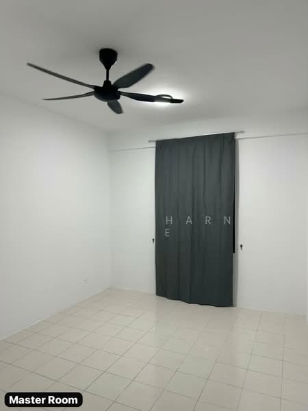 Flat for Rent at PANGSAPURI CENDERA 1 - Hong Charng Lee - Master Bedroom - PropertyGuru.com.my