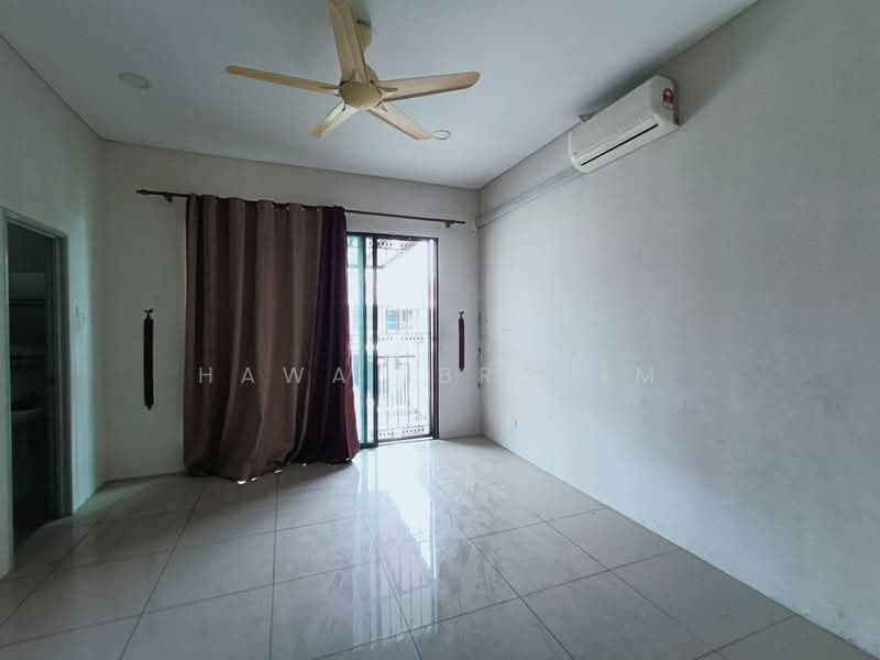 2-storey Terraced House for Sale in Taman Desa Mayang Sari (Nilai) - Hawa Ibrahim - Living Room - PropertyGuru.com.my