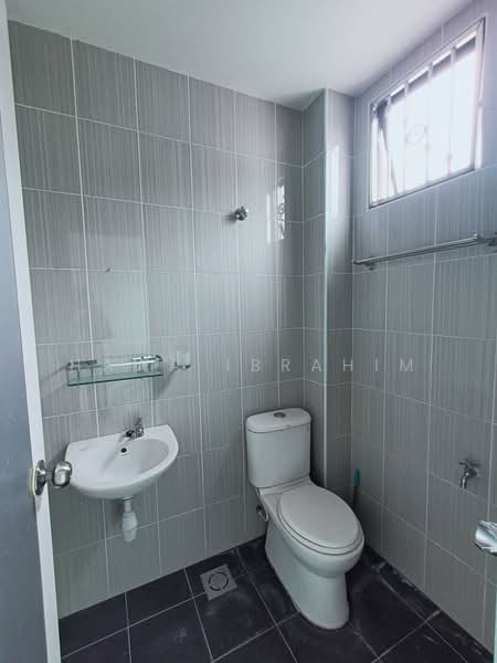 2-storey Terraced House for Sale in Taman Desa Mayang Sari (Nilai) - Hawa Ibrahim - Bathroom - PropertyGuru.com.my