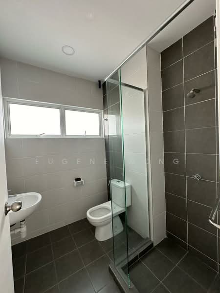 Bungalow for Rent in Seri Kembangan (Selangor) - Eugene Wong - Bathroom - PropertyGuru.com.my
