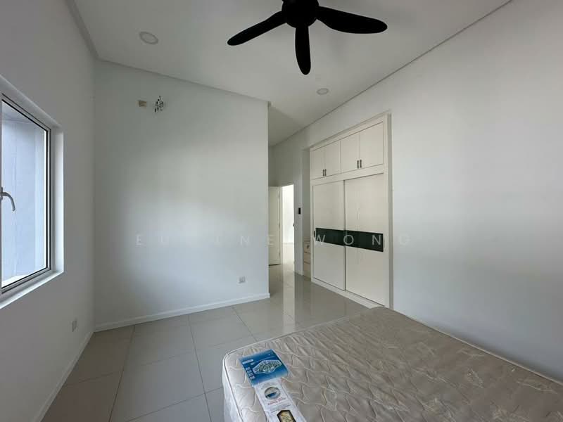Bungalow for Rent in Seri Kembangan (Selangor) - Eugene Wong - Bedroom - PropertyGuru.com.my