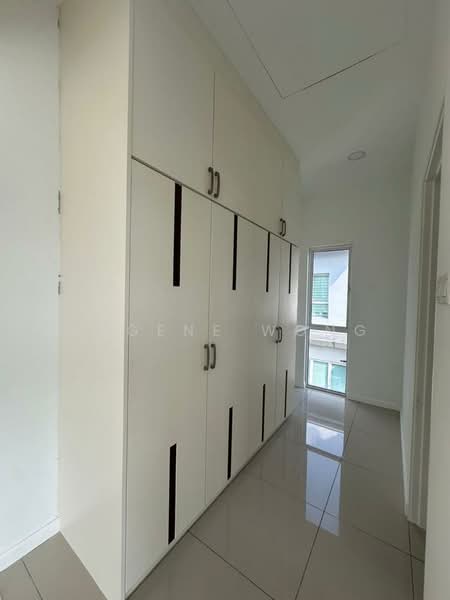 Bungalow for Rent in Seri Kembangan (Selangor) - Eugene Wong - Corridor - PropertyGuru.com.my