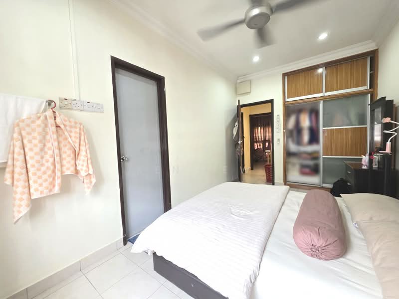 Rumah Teres 2 Tingkat untuk Dijual di Bandar Damai Perdana (Cheras) - Ken Lew - Bedroom - PropertyGuru.com.my