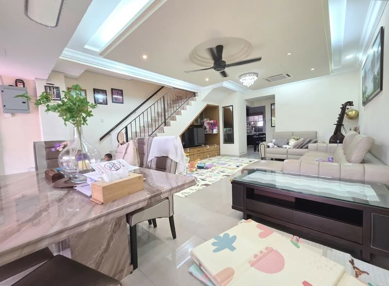 Rumah Teres 2 Tingkat untuk Dijual di Bandar Damai Perdana (Cheras) - Ken Lew - Living Room - PropertyGuru.com.my