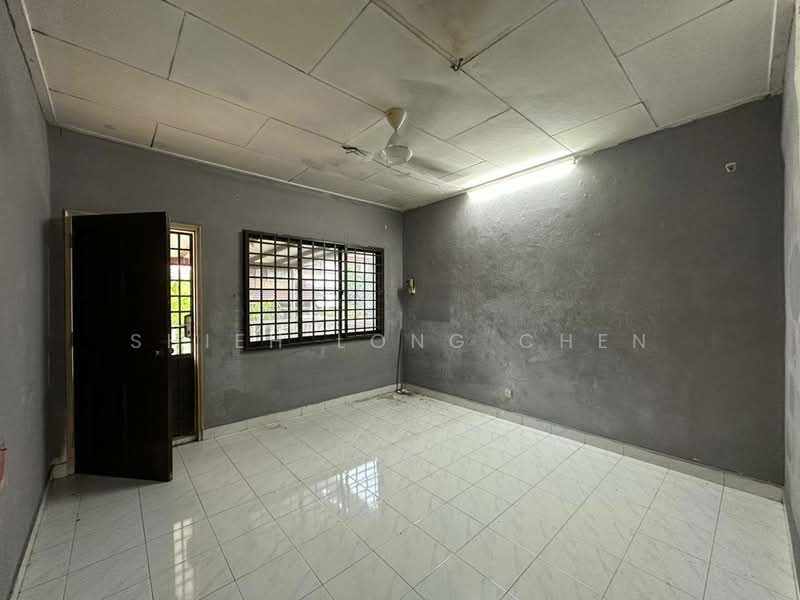 2-storey Terraced House for Rent in Taman Pelangi (Johor Bahru) - Shieh Long Chen - Interior - PropertyGuru.com.my