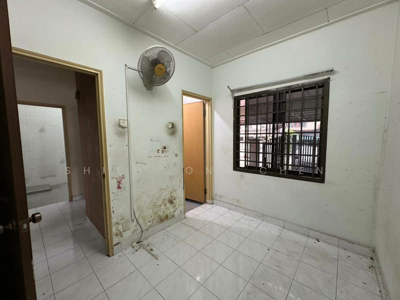 2-storey Terraced House for Rent in Taman Pelangi (Johor Bahru) - Shieh Long Chen - Interior - PropertyGuru.com.my