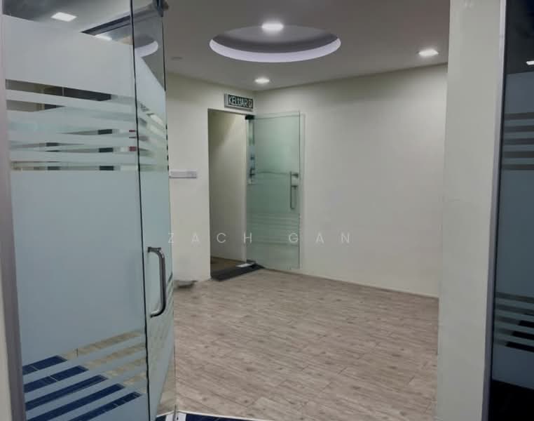 Shop / Office for Rent in Bandar Bukit Tinggi 2 (Klang) - Zach Gan - Entrance - PropertyGuru.com.my