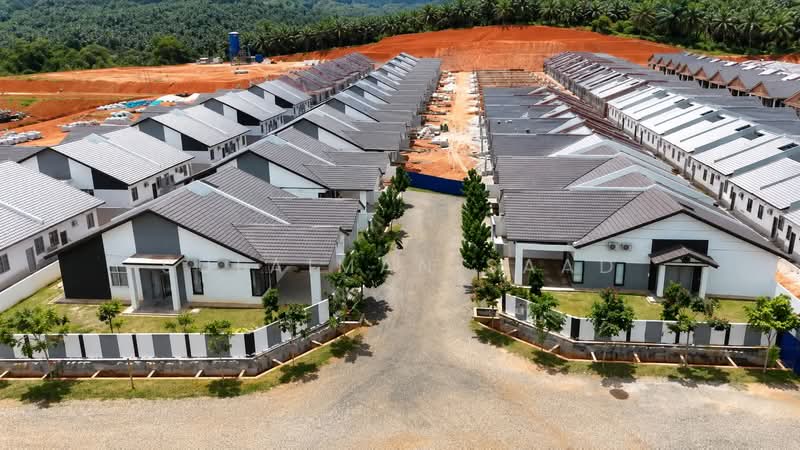 Semi-Detached House for Sale in Kuala Pilah (Negeri Sembilan) - Sulaiman Saad - PropertyGuru.com.my