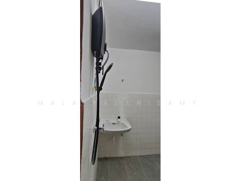 1-storey Terraced House for Sale in Klang (Selangor) - Mala Palanisamy - PropertyGuru.com.my