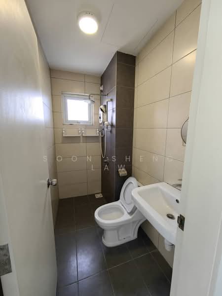 Condominium for Sale at The Holmes 1 - Soon Sheng Law - Bathroom - PropertyGuru.com.my