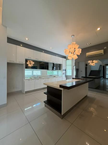 Bungalow for Rent in Taman Suria (Johor Bahru) - Velvet Lau - Kitchen - PropertyGuru.com.my