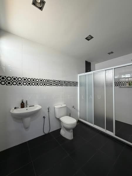 Bungalow for Rent in Taman Suria (Johor Bahru) - Velvet Lau - Bathroom - PropertyGuru.com.my