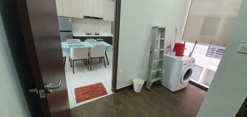 Kondominium untuk Dijual di Bay Point @ Country Garden Danga Bay - Ember Lim - Kitchen - PropertyGuru.com.my