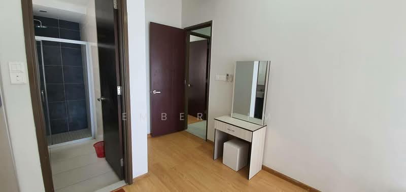 Kondominium untuk Dijual di Bay Point @ Country Garden Danga Bay - Ember Lim - Bathroom - PropertyGuru.com.my