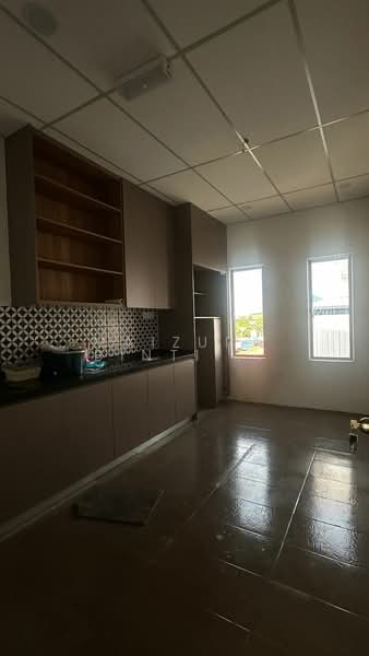 Kilang untuk Disewa di Seksyen 35 (Shah Alam) - Maizura binti Mohd Darus - Kitchen - PropertyGuru.com.my
