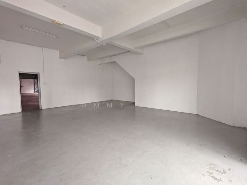 Factory for Rent in Taman Iks Simpang Ampat (Simpang Ampat) - Tommy Gan - Interior - PropertyGuru.com.my